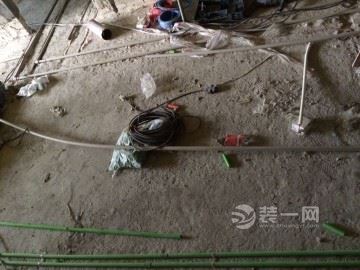 温馨现代风格旧房改造施工现场